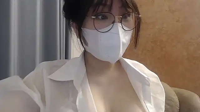 Snapshot of Onee-Chew chatting on 12-30-24, 08:47 Onee-Chew online show from 12-30-24, 08:47