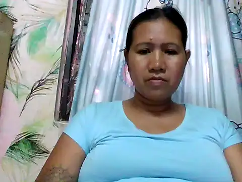 Snapshot of sweet_smile4u chatting on 03-23-26, 06:28 sweet smile4u online show from 03-23-26, 06:28