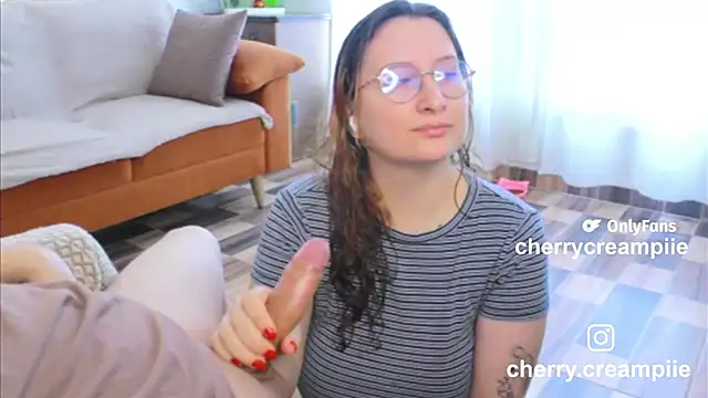 Snapshot of andycherry_secrets_ chatting on 02-05-26, 02:33 andycherry secrets online show from 02-05-26, 02:33