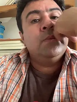 EmilianoGt online show from 10-07-25, 09:12