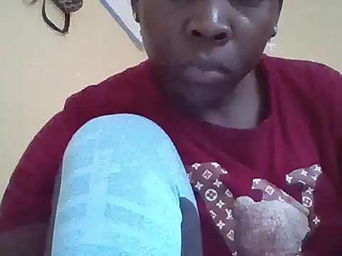 Snapshot of miss_melis chatting on 04-02-26, 10:24 miss melis online show from 04-02-26, 10:24