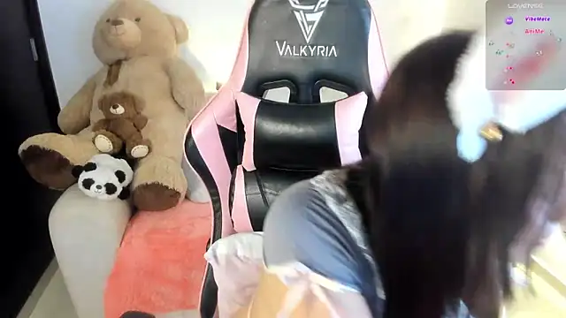 Snapshot of eval_lee18 chatting on 02-28-25, 08:09 eval lee18 online show from 02-28-25, 08:09