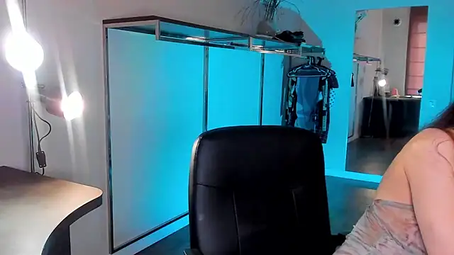 Mila Anders online show from 03-27-26, 05:57