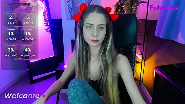 Snapshot of GrayceWild chatting on 01-10-25, 11:43 GrayceWild online show from 01-10-25, 11:43