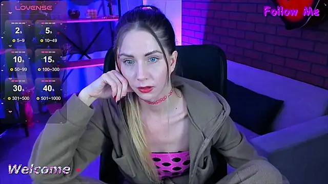 Snapshot of GrayceWild chatting on 01-30-25, 02:47 GrayceWild online show from 01-30-25, 02:47