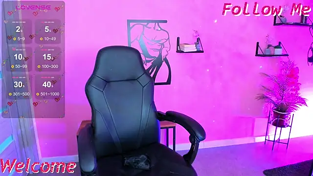 Snapshot of GrayceWild chatting on 02-18-25, 02:38 GrayceWild online show from 02-18-25, 02:38