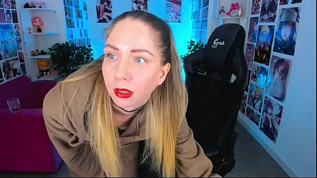 Snapshot of GrayceWild chatting on 02-20-25, 05:18 GrayceWild online show from 02-20-25, 05:18