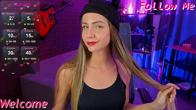 Snapshot of GrayceWild chatting on 02-24-25, 02:48 GrayceWild online show from 02-24-25, 02:48