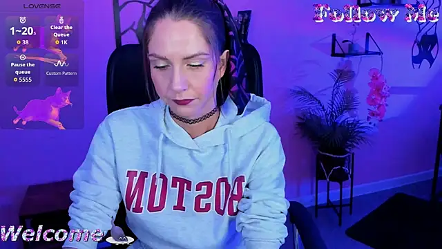 Snapshot of GrayceWild chatting on 09-11-25, 11:21 GrayceWild online show from 09-11-25, 11:21