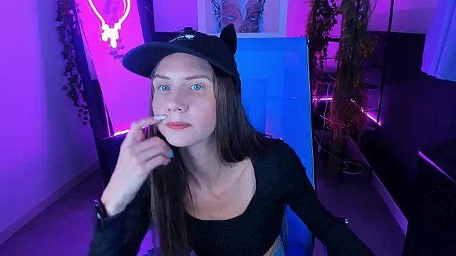 Snapshot of GrayceWild chatting on 09-12-25, 11:43 GrayceWild online show from 09-12-25, 11:43