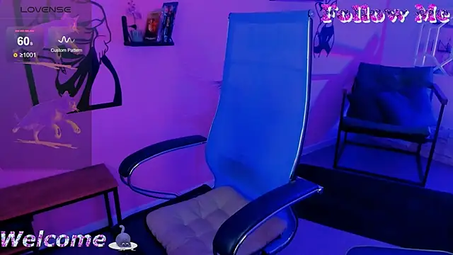 Snapshot of GrayceWild chatting on 09-18-25, 11:34 GrayceWild online show from 09-18-25, 11:34