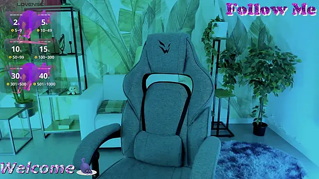 Snapshot of GrayceWild chatting on 09-26-25, 10:52 GrayceWild online show from 09-26-25, 10:52