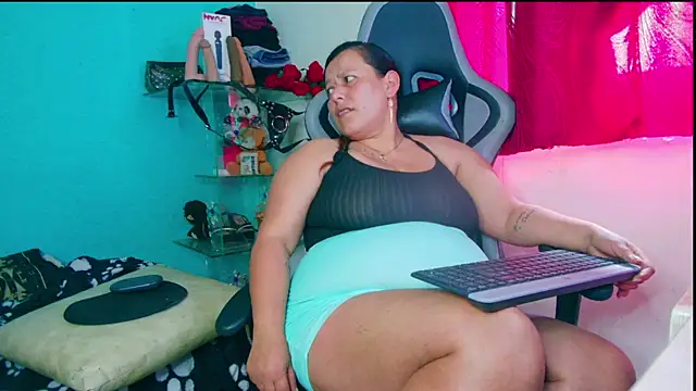 Diana Lozano online show from 11-24-25, 07:02