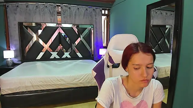 Linda4Petite online show from 02-28-25, 06:09