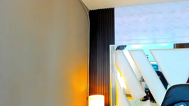 Linda4Petite online show from 11-04-25, 06:18