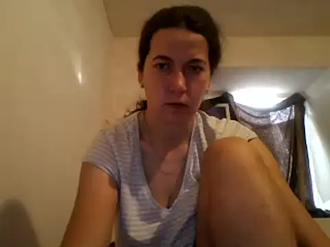 Snapshot of Tamilashaa chatting on 01-08-25, 07:34 Tamilashaa online show from 01-08-25, 07:34