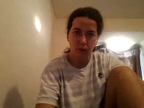 Snapshot of Tamilashaa chatting on 01-09-25, 07:21 Tamilashaa online show from 01-09-25, 07:21