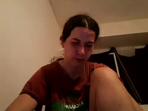 Snapshot of Tamilashaa chatting on 03-12-25, 07:17 Tamilashaa online show from 03-12-25, 07:17