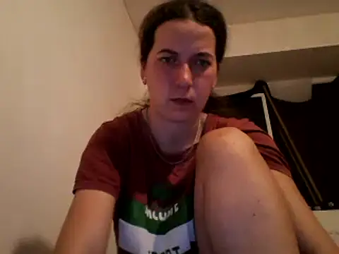 Snapshot of Tamilashaa chatting on 03-19-25, 06:01 Tamilashaa online show from 03-19-25, 06:01