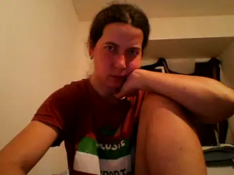 Snapshot of Tamilashaa chatting on 03-20-25, 06:53 Tamilashaa online show from 03-20-25, 06:53