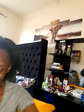 Snapshot of lynnkatrina chatting on 07-19-26, 01:26 lynnkatrina online show from 07-19-26, 01:26