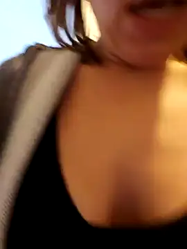 Ellie-L-Elizabeth online show from 01-09-25, 03:01