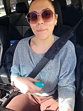 Ellie-L-Elizabeth online show from 03-18-26, 05:49