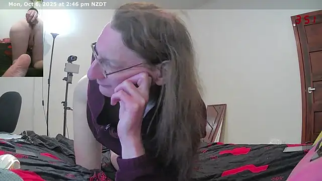 CDAdalyn online show from 10-06-25, 01:47