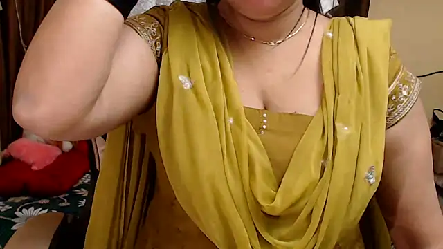 Naughty Kashish online show from 12-17-25, 06:41