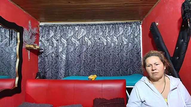 Snapshot of lesbiancuple chatting on 02-26-25, 12:16 lesbiancuple online show from 02-26-25, 12:16