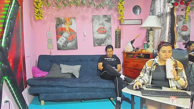 lesbiancuple online show from 04-22-26, 12:07