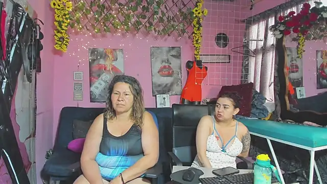 lesbiancuple online show from 05-18-26, 12:55