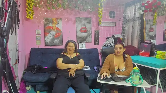 lesbiancuple online show from 06-12-26, 12:37