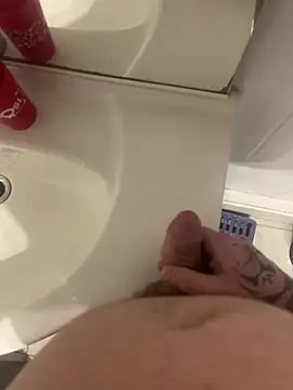 Snapshot of RenaudS-02 chatting on 01-26-25, 12:37 RenaudS-02 online show from 01-26-25, 12:37