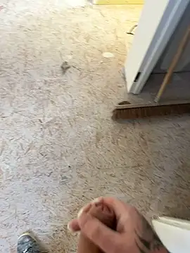 Snapshot of RenaudS-02 chatting on 02-26-25, 01:19 RenaudS-02 online show from 02-26-25, 01:19