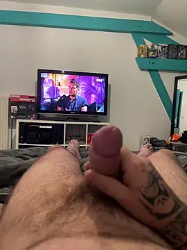 Snapshot of RenaudS-02 chatting on 10-27-25, 06:17 RenaudS-02 online show from 10-27-25, 06:17