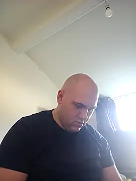 Snapshot of mario890605 chatting on 03-10-25, 08:37 mario890605 online show from 03-10-25, 08:37