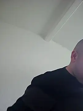 Snapshot of mario890605 chatting on 03-12-25, 11:31 mario890605 online show from 03-12-25, 11:31