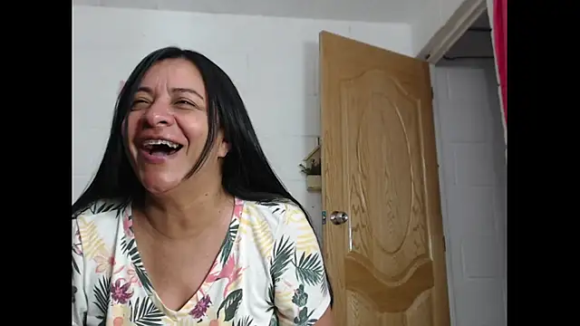 Snapshot of Dulce_Anita chatting on 06-29-26, 09:48 Dulce Anita online show from 06-29-26, 09:48