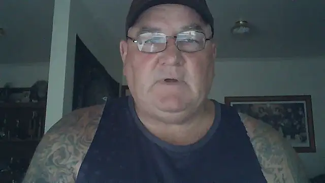 Snapshot of HOTANAL chatting on 01-12-25, 04:00 HOTANAL online show from 01-12-25, 04:00