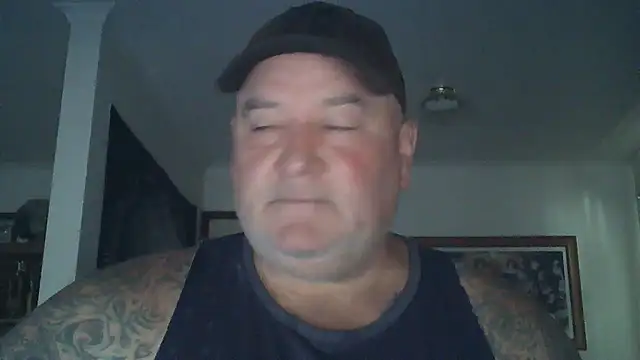 Snapshot of HOTANAL chatting on 01-18-25, 12:35 HOTANAL online show from 01-18-25, 12:35