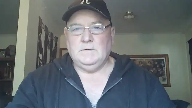 Snapshot of HOTANAL chatting on 09-17-25, 10:55 HOTANAL online show from 09-17-25, 10:55