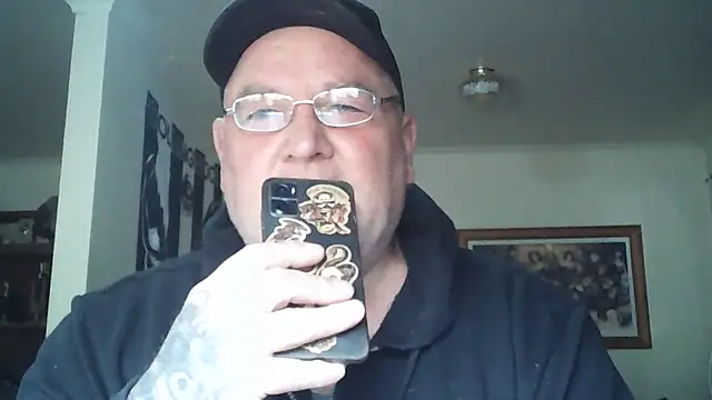 Snapshot of HOTANAL chatting on 10-24-25, 10:17 HOTANAL online show from 10-24-25, 10:17