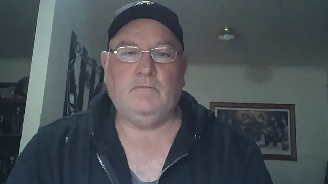 Snapshot of HOTANAL chatting on 10-25-25, 10:26 HOTANAL online show from 10-25-25, 10:26