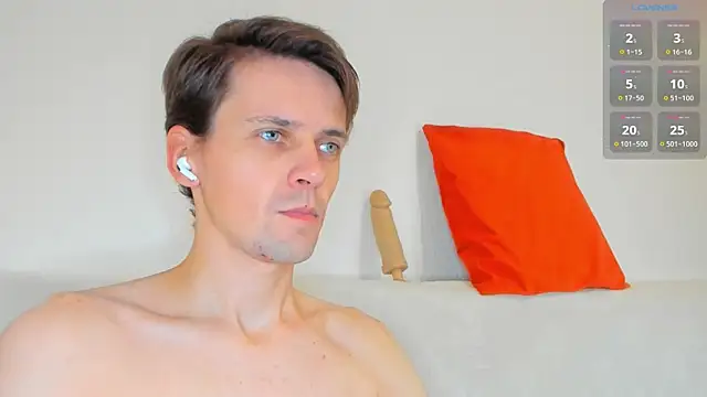 Snapshot of Jasper_Sun chatting on 10-28-25, 09:06 Jasper Sun online show from 10-28-25, 09:06