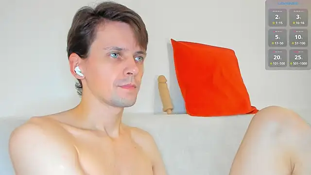 Snapshot of Jasper_Sun chatting on 10-29-25, 08:54 Jasper Sun online show from 10-29-25, 08:54