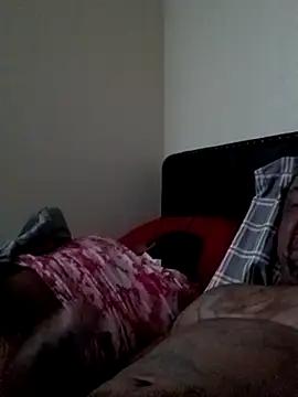 yellowwetfox online show from 10-25-25, 01:40