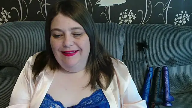 Snapshot of HouseWifeWhore_Milf chatting on 10-22-25, 03:01 HouseWifeWhore Milf online show from 10-22-25, 03:01