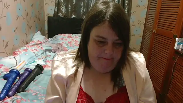 Snapshot of HouseWifeWhore_Milf chatting on 12-19-25, 09:05 HouseWifeWhore Milf online show from 12-19-25, 09:05