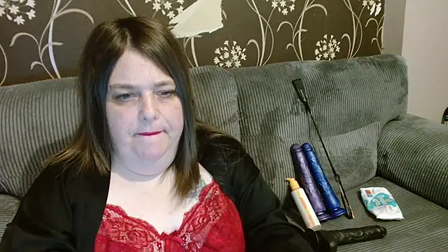 Snapshot of HouseWifeWhore_Milf chatting on 02-26-26, 11:04 HouseWifeWhore Milf online show from 02-26-26, 11:04